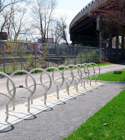 Montreal,,Qc/canada,-,May,27th,2018,:,The,Bike,Path